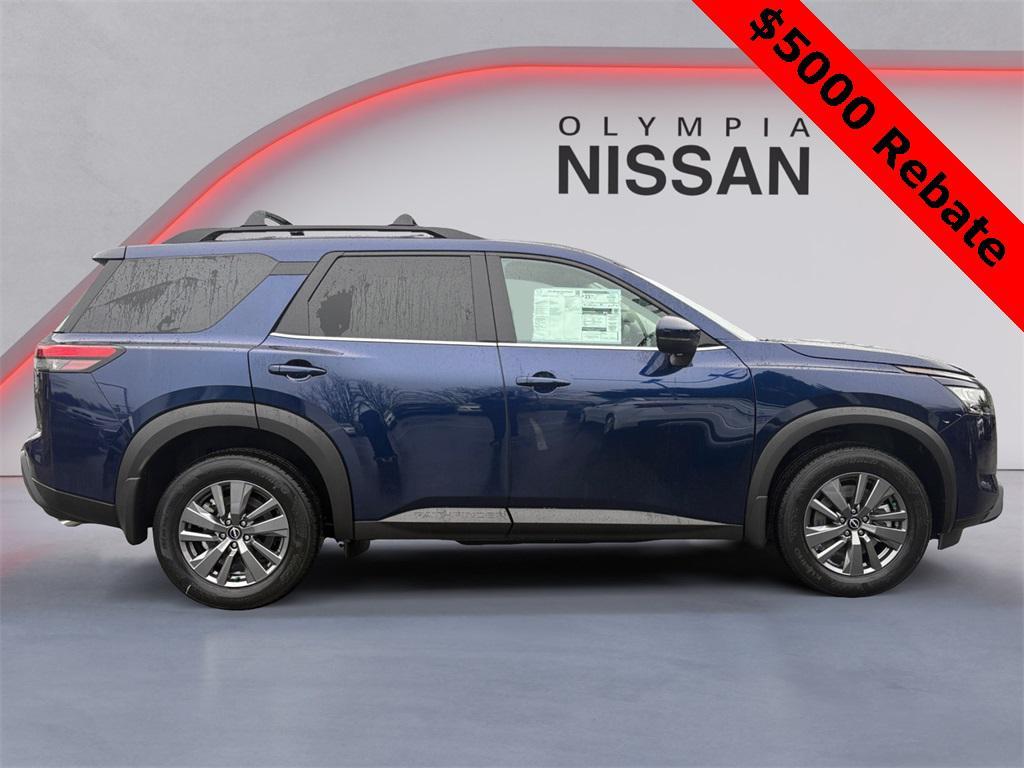 new 2025 Nissan Pathfinder car, priced at $40,260
