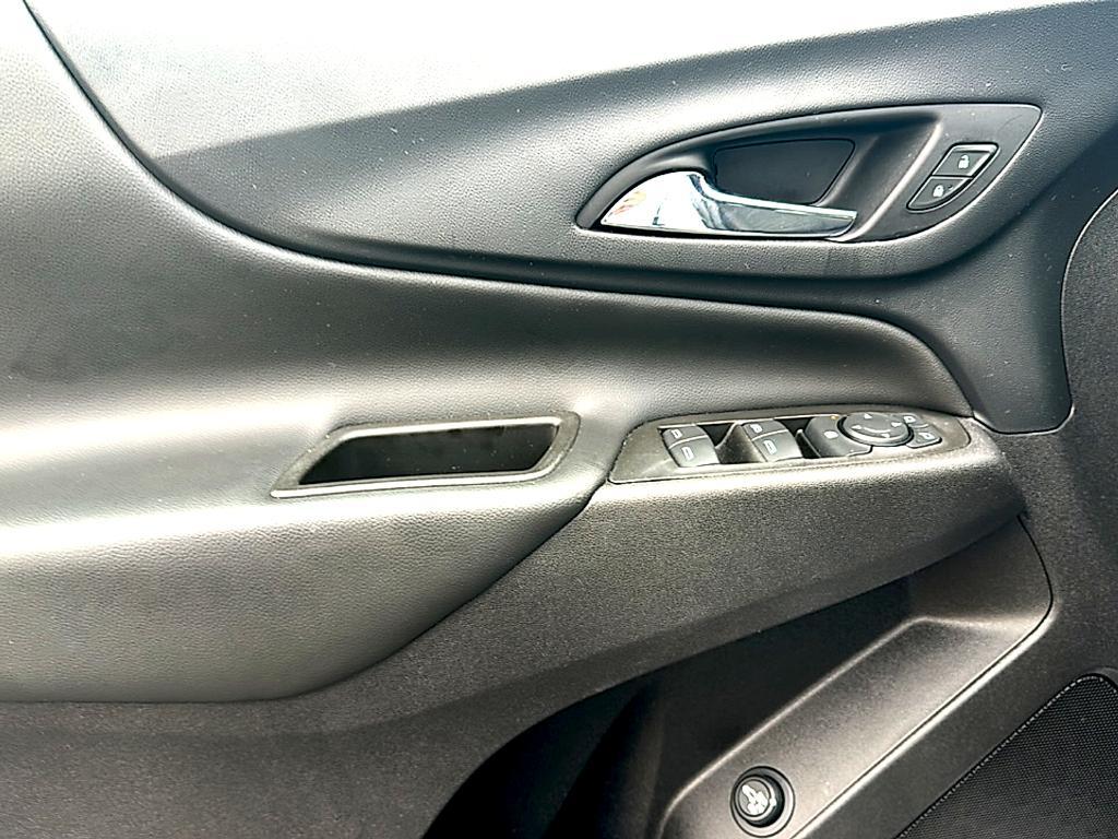used 2021 Chevrolet Equinox car, priced at $20,900