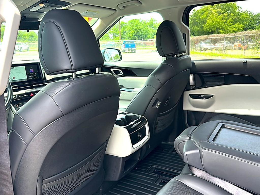 used 2023 Kia Carnival car, priced at $32,999