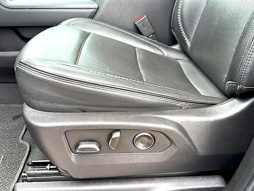 used 2024 GMC Sierra 2500 car, priced at $68,000