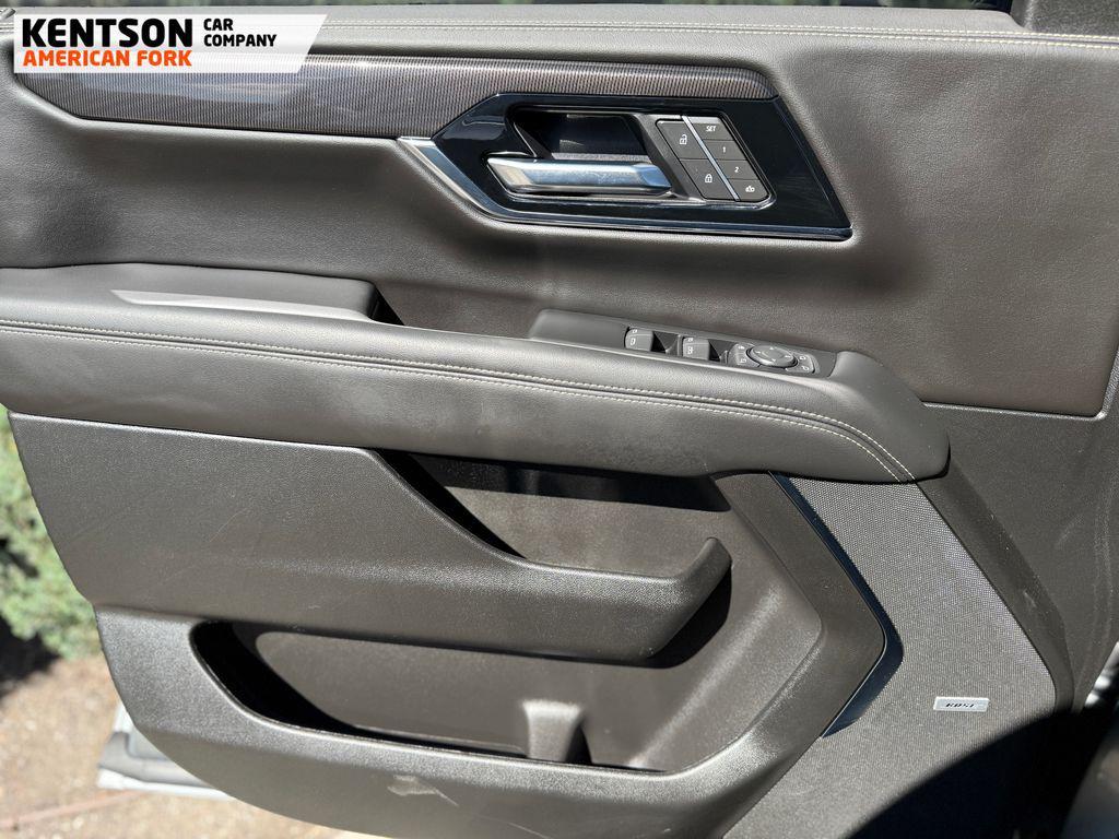 used 2025 GMC Yukon car, priced at $72,645