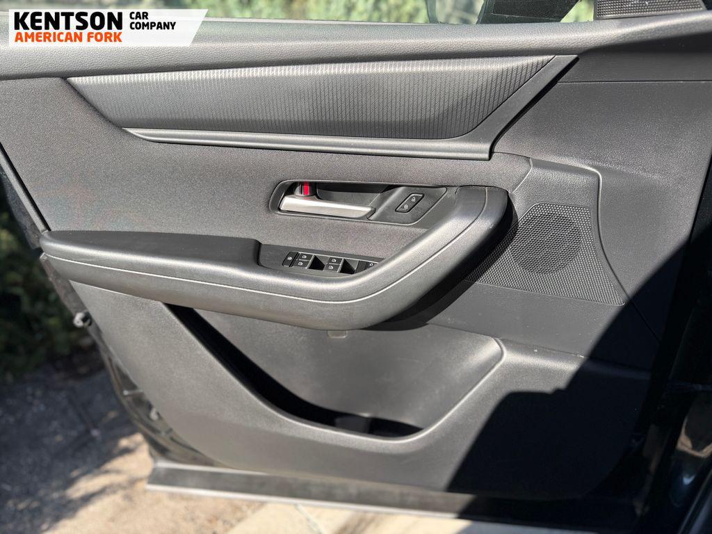 used 2025 Mazda CX-90 car, priced at $28,150