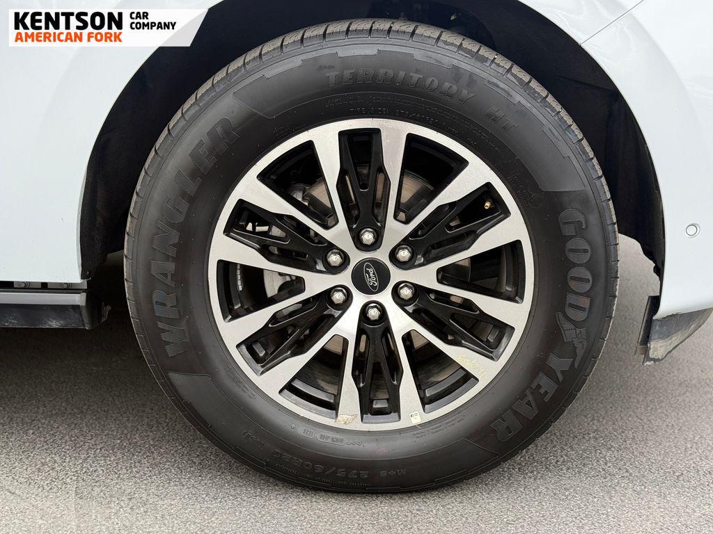 used 2025 Ford Expedition car, priced at $65,950