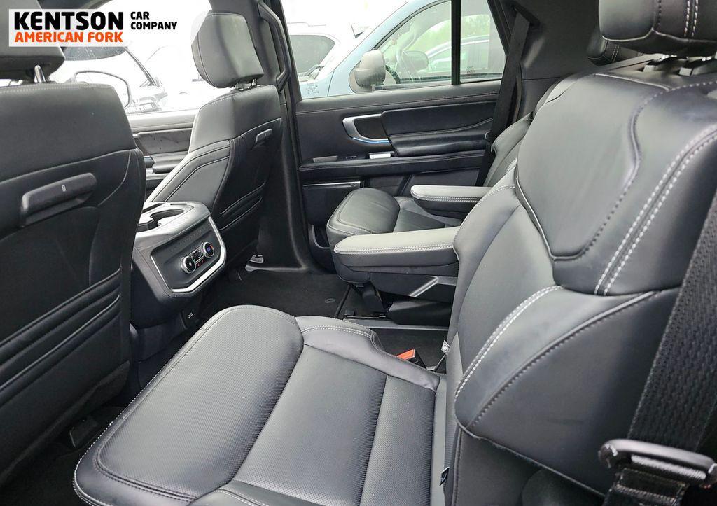 used 2025 Ford Expedition car, priced at $67,550