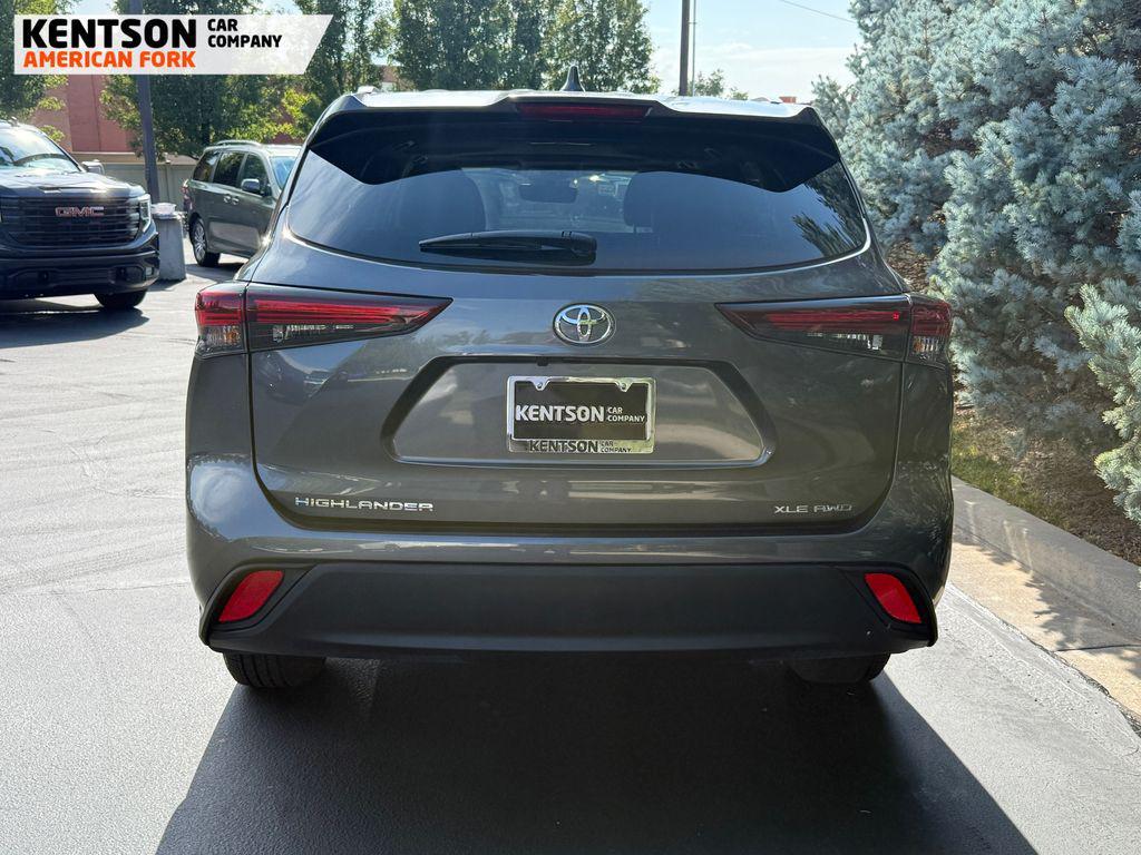 used 2025 Toyota Highlander car, priced at $42,250