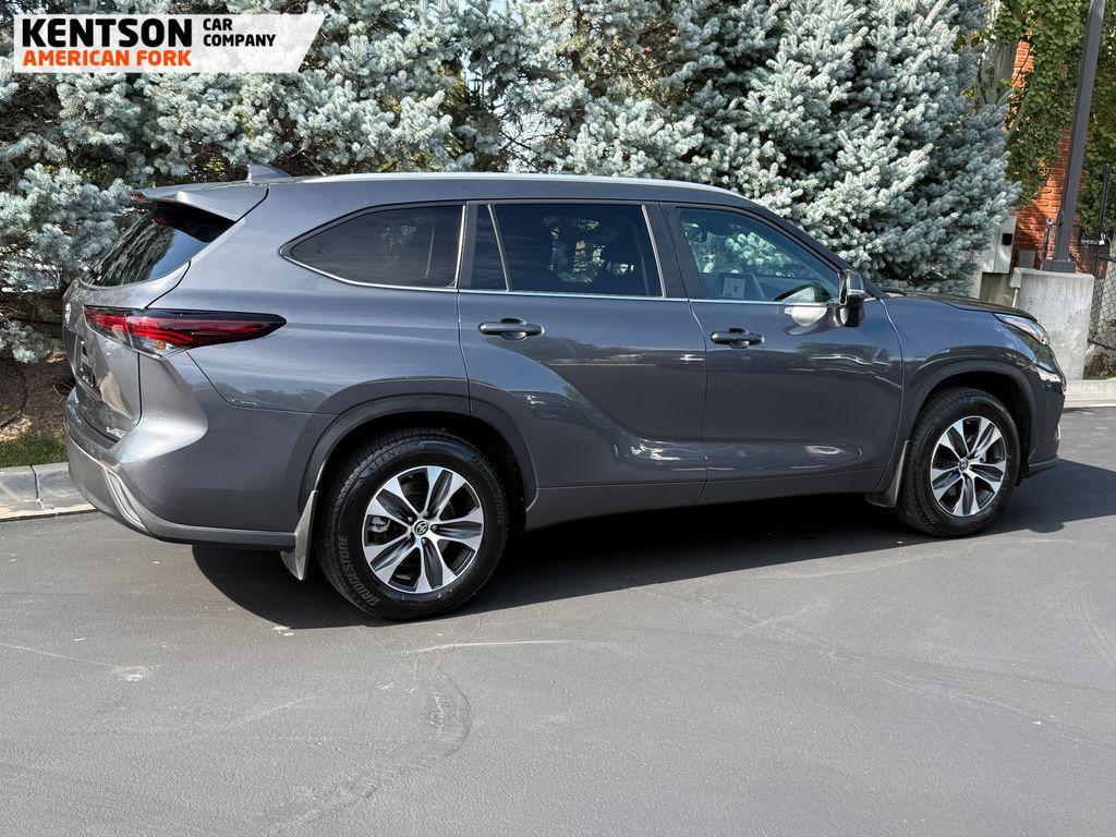 used 2025 Toyota Highlander car, priced at $42,250