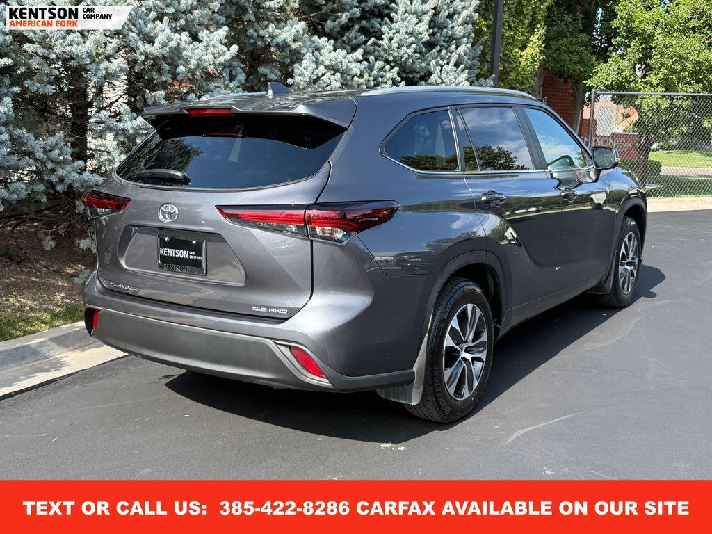 used 2025 Toyota Highlander car, priced at $40,950