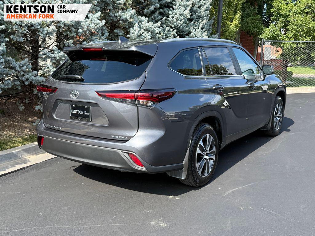 used 2025 Toyota Highlander car, priced at $42,250