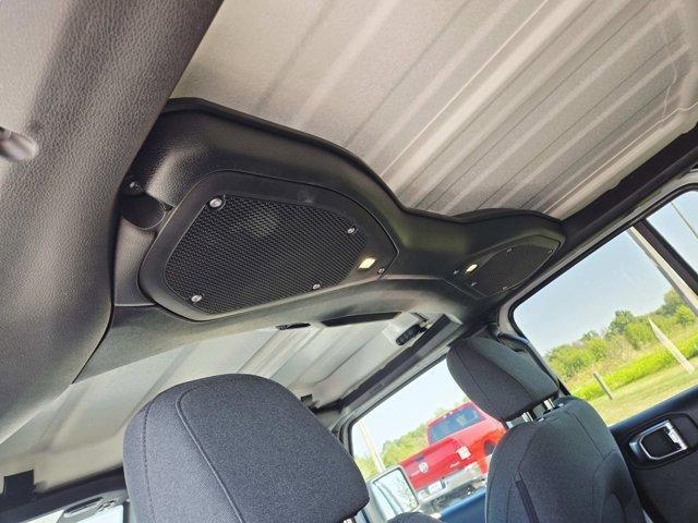 2024 Bright White Clearcoat Jeep Wrangler