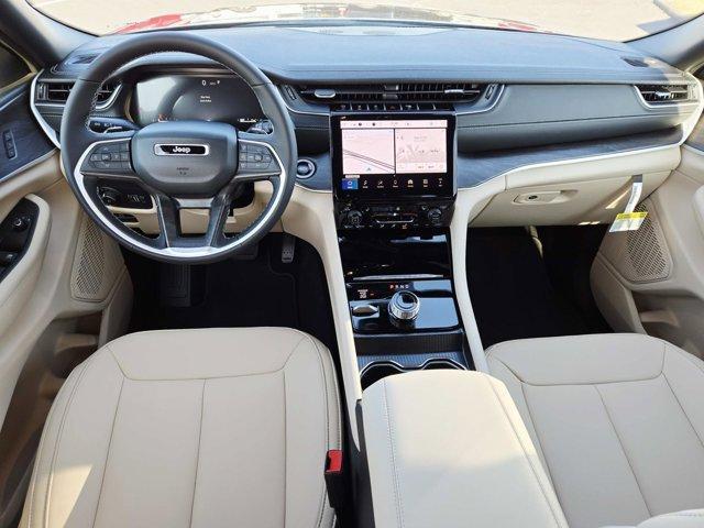 new 2025 Jeep Grand Cherokee car, priced at $43,985