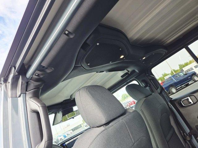 new 2026 Jeep Wrangler car, priced at $46,205