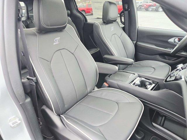 new 2026 Chrysler Pacifica car, priced at $45,745