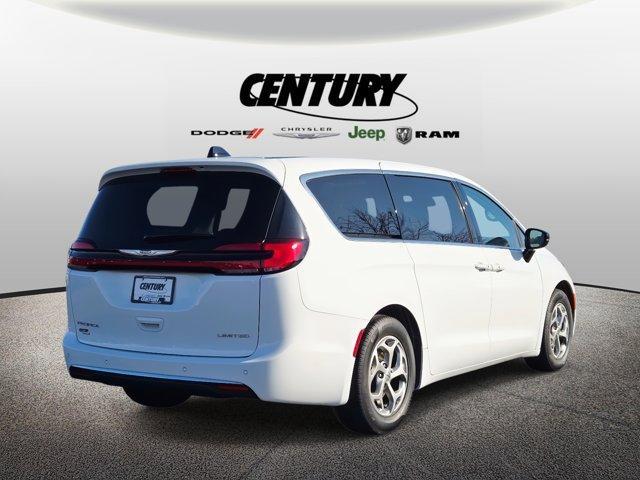 used 2024 Chrysler Pacifica car, priced at $36,977