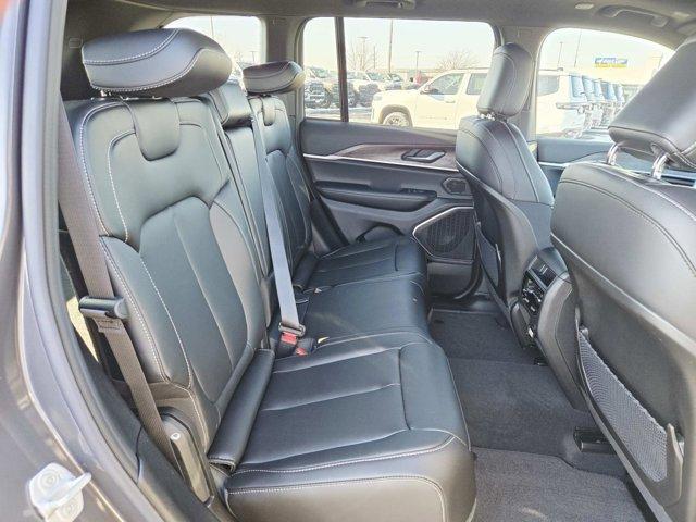 new 2026 Jeep Grand Cherokee car, priced at $43,555