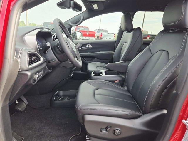 new 2026 Chrysler Pacifica car, priced at $39,285