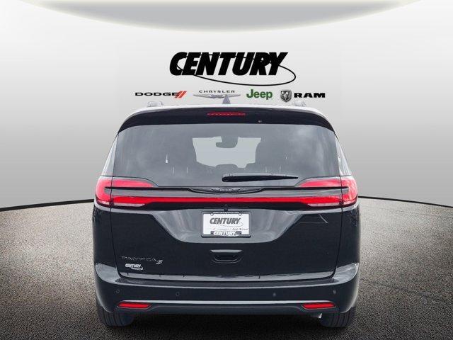 new 2026 Chrysler Pacifica car, priced at $41,405