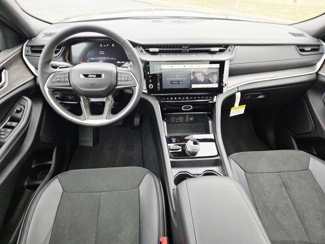 new 2026 Jeep Grand Cherokee car, priced at $44,750