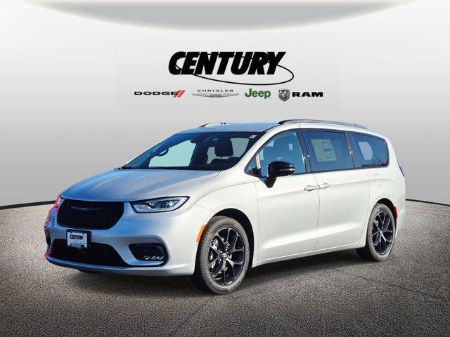 new 2026 Chrysler Pacifica car, priced at $41,900