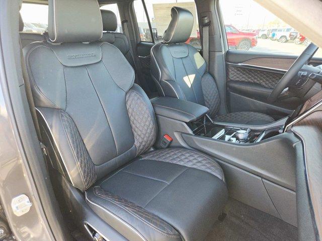 new 2025 Jeep Grand Cherokee car, priced at $55,925