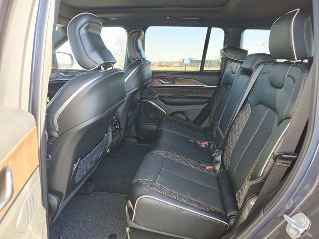 new 2025 Jeep Grand Cherokee car, priced at $55,925