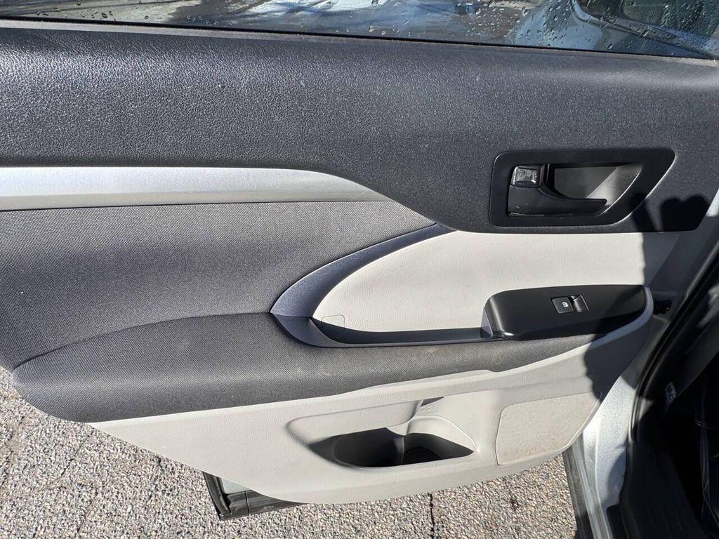 used 2019 Toyota Highlander car, priced at $23,975