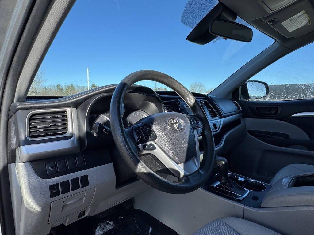 used 2019 Toyota Highlander car, priced at $23,975