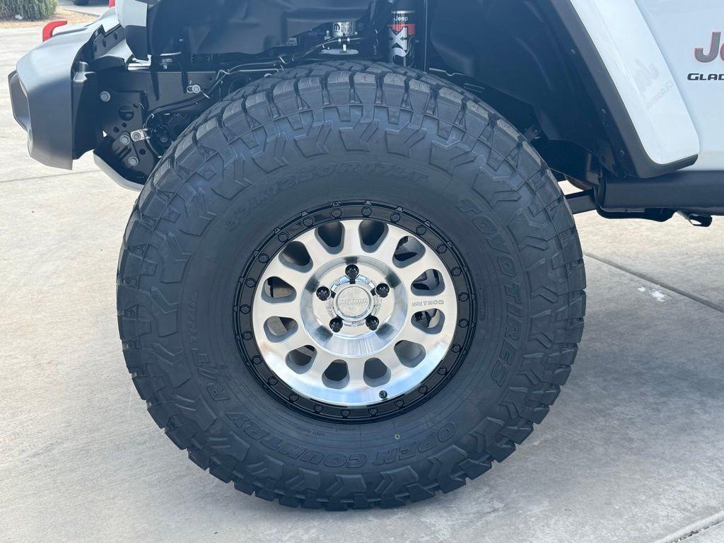 new 2025 Jeep Gladiator car, priced at $61,775