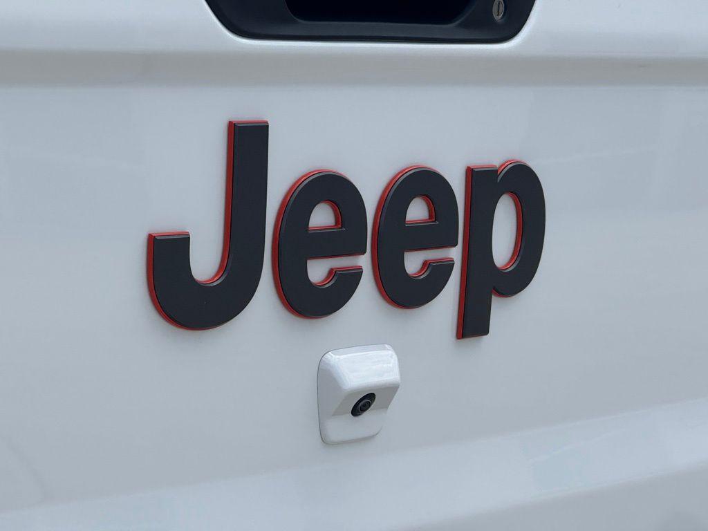 new 2025 Jeep Gladiator car, priced at $61,775