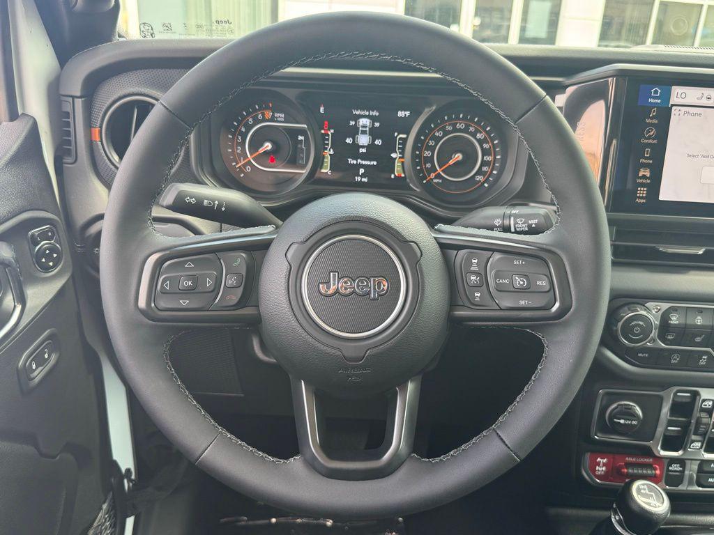 new 2025 Jeep Gladiator car, priced at $61,775