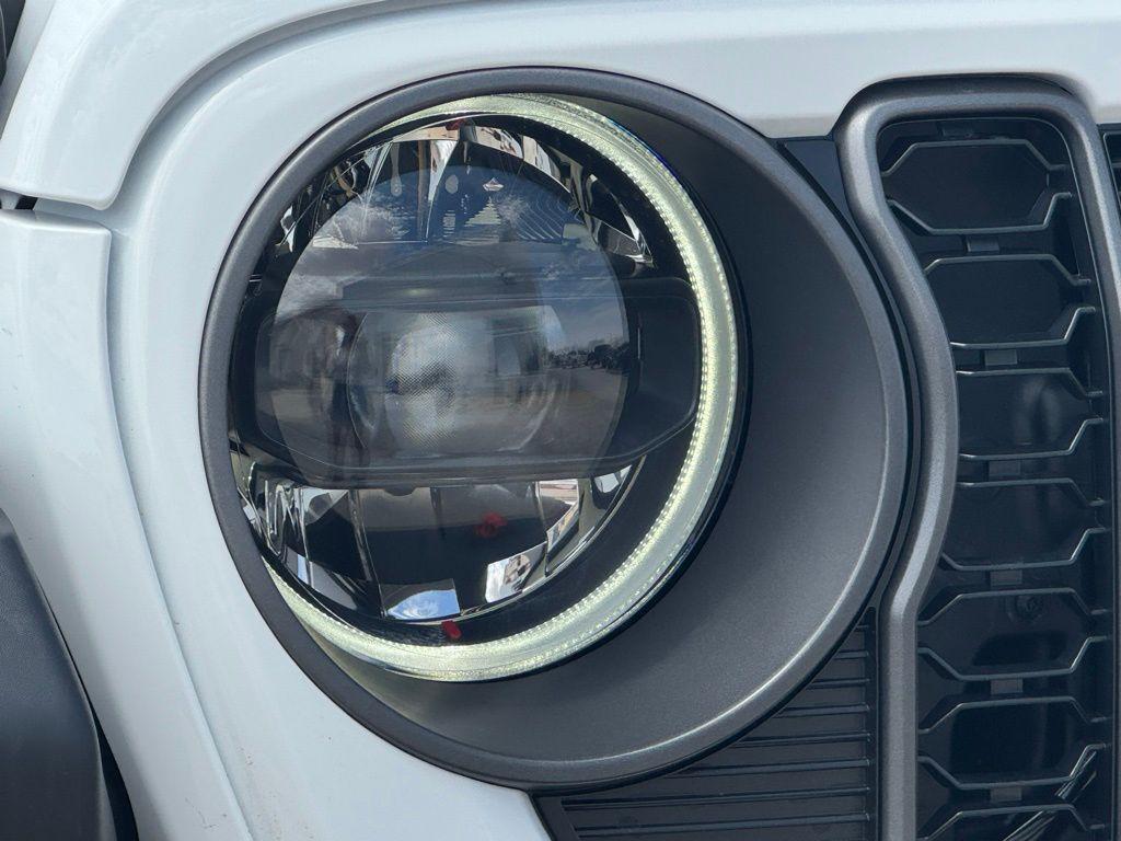 new 2025 Jeep Gladiator car, priced at $61,775