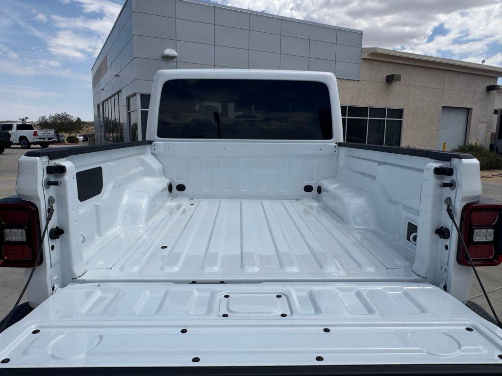 new 2025 Jeep Gladiator car, priced at $61,775