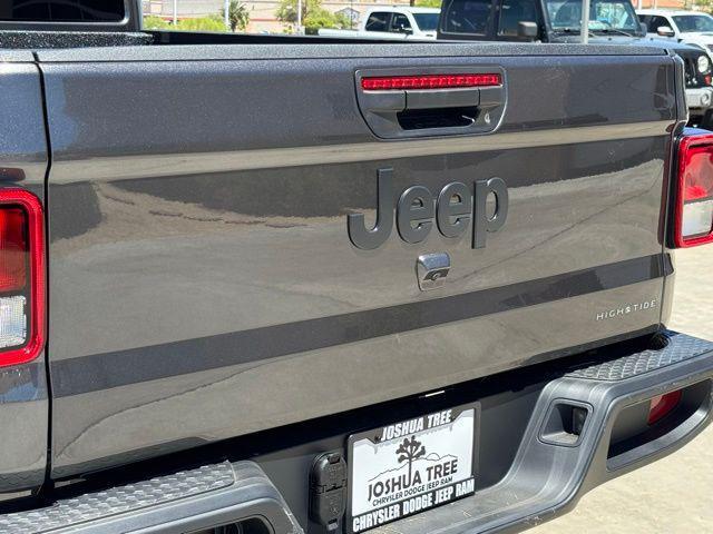 new 2025 Jeep Gladiator car, priced at $39,495