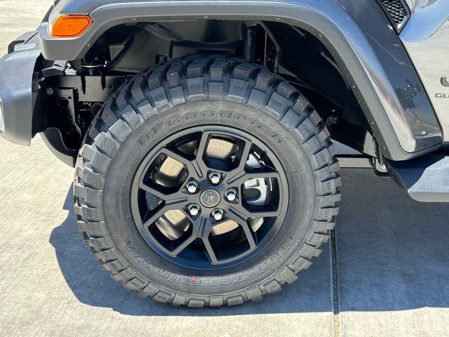 new 2025 Jeep Gladiator car, priced at $39,495