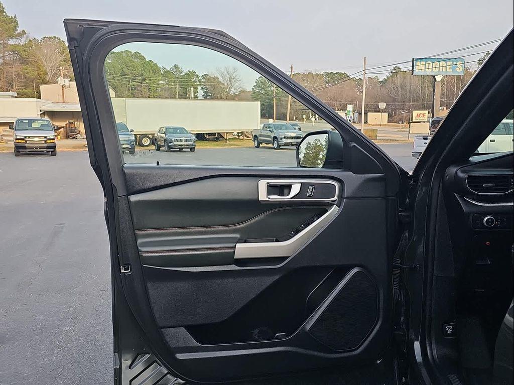 used 2022 Ford Explorer car, priced at $21,287