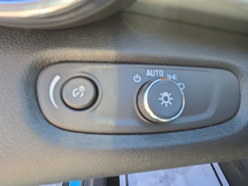 new 2026 Chevrolet Trax car, priced at $25,688