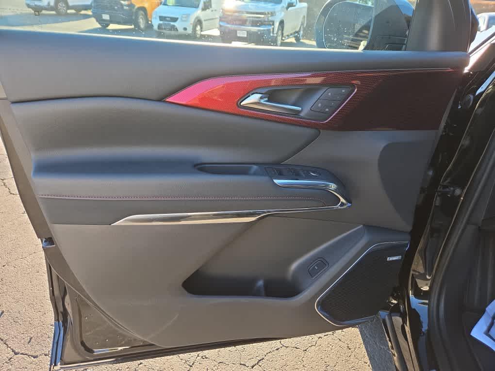 new 2026 Chevrolet Traverse car, priced at $54,998