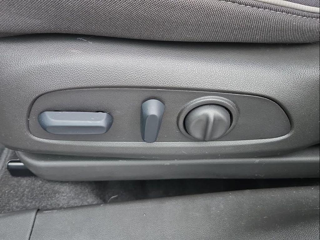 new 2025 Chevrolet TrailBlazer car, priced at $25,998