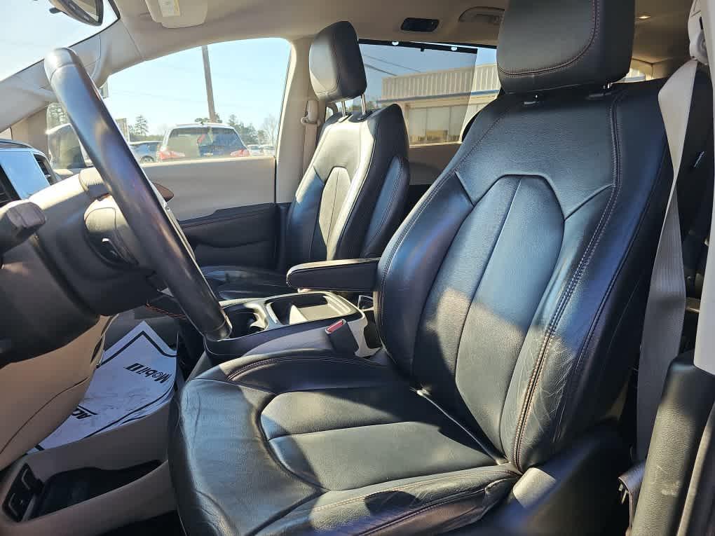 used 2017 Chrysler Pacifica car, priced at $9,997