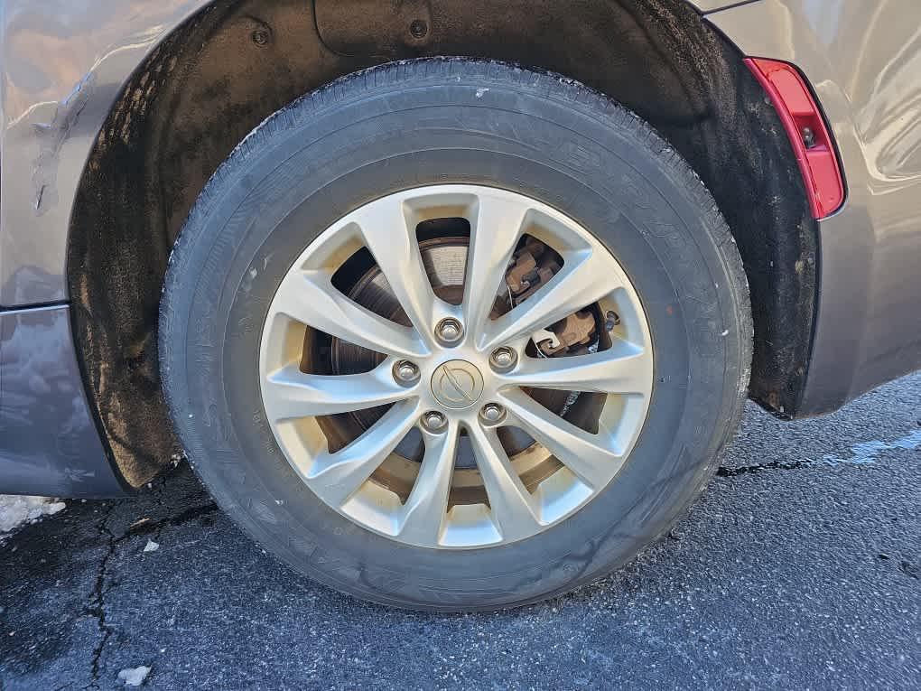 used 2017 Chrysler Pacifica car, priced at $9,997