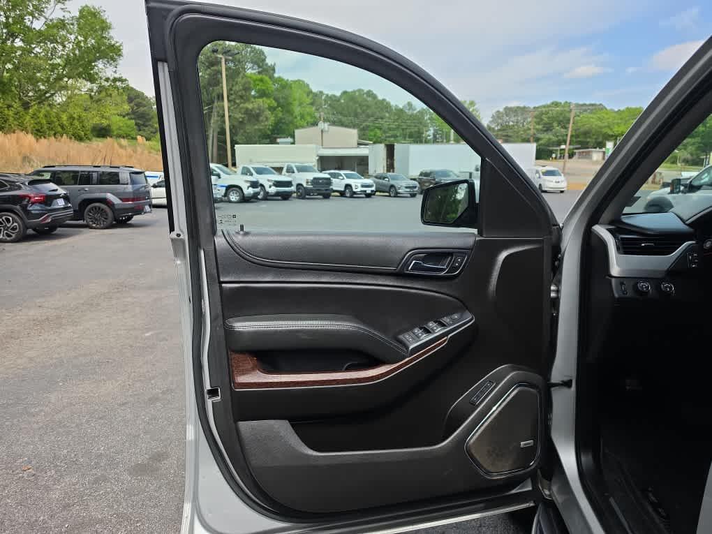 used 2020 GMC Yukon XL car, priced at $25,944