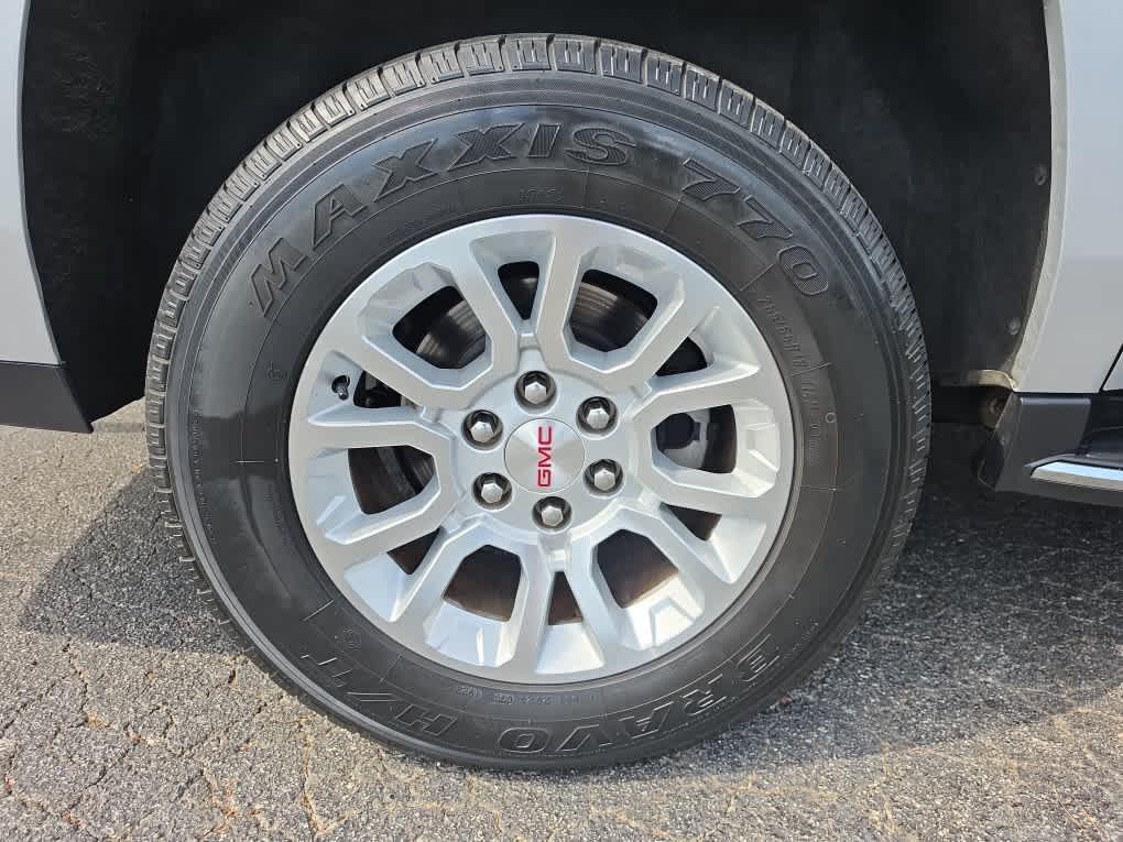 used 2020 GMC Yukon XL car, priced at $25,944