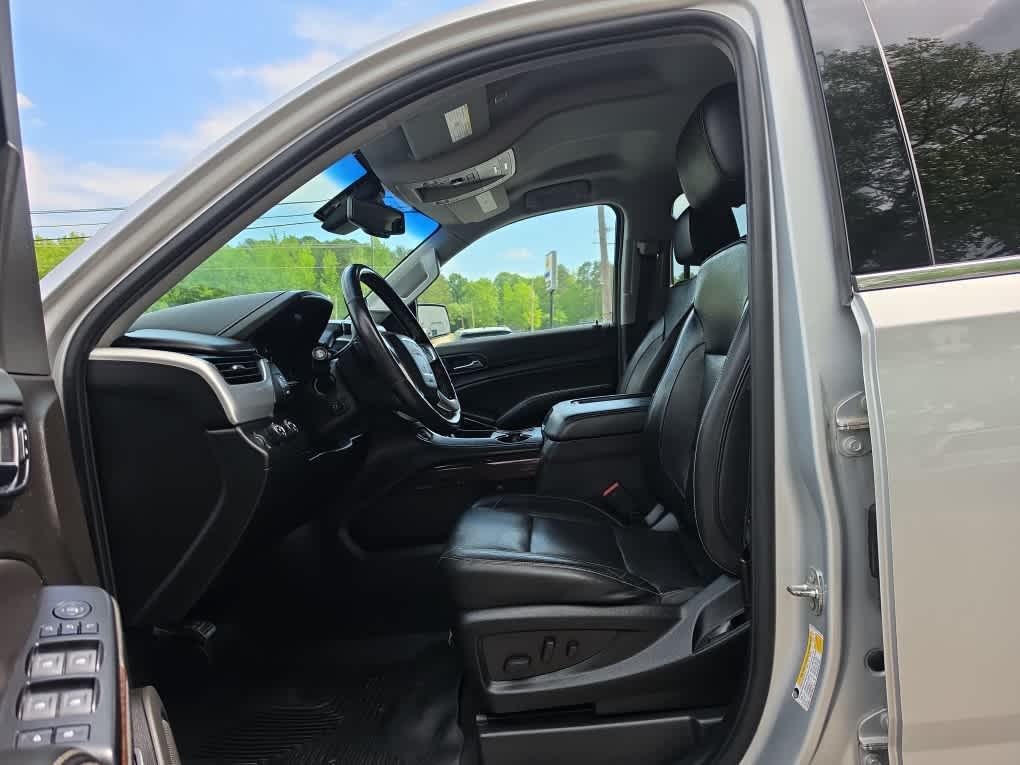 used 2020 GMC Yukon XL car, priced at $25,944
