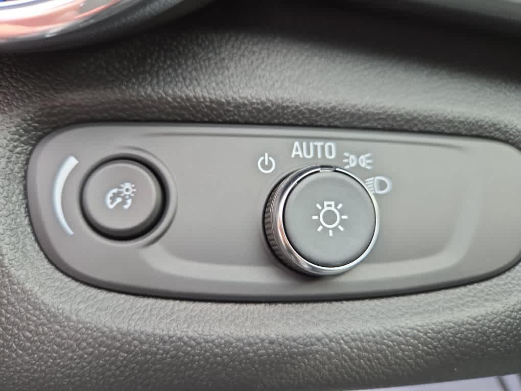 new 2026 Chevrolet Trax car, priced at $25,477