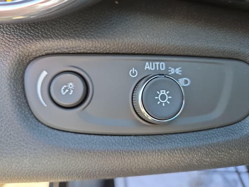 new 2026 Chevrolet Trax car, priced at $26,684