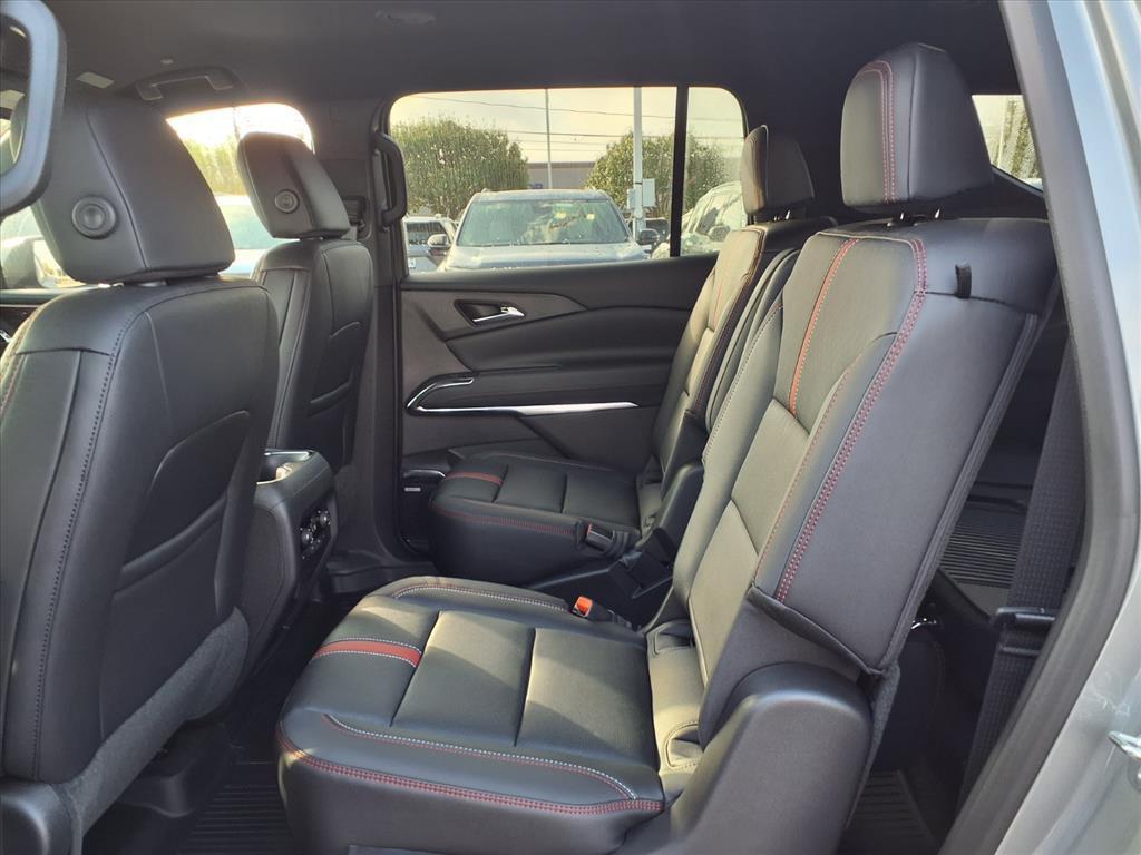 new 2026 Chevrolet Traverse car, priced at $53,194