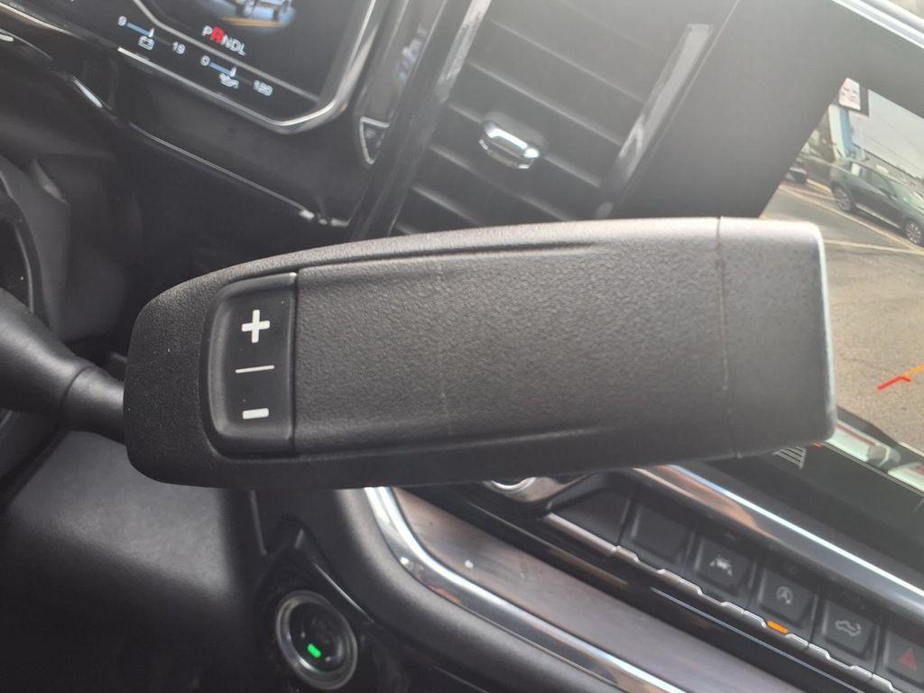 used 2025 GMC Sierra 1500 car, priced at $37,112