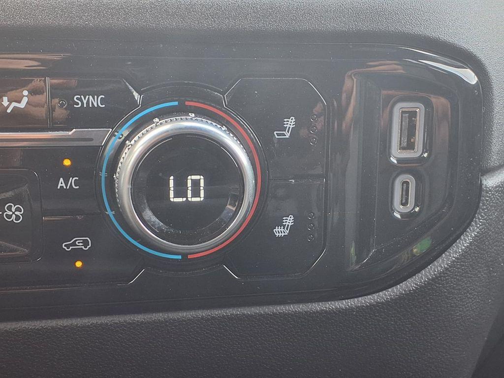 used 2025 GMC Sierra 1500 car, priced at $37,112