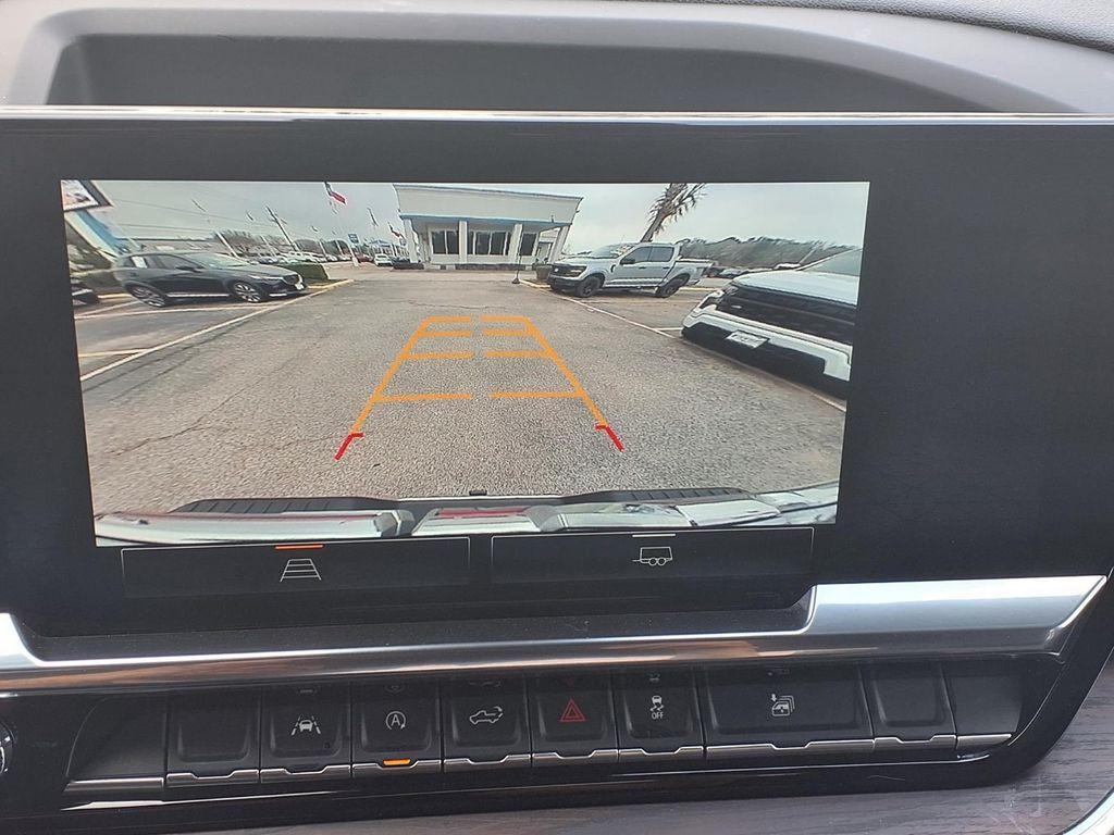 used 2025 GMC Sierra 1500 car, priced at $37,112