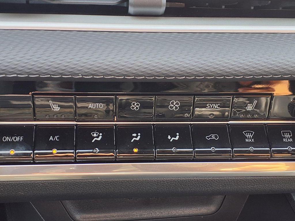 new 2026 Chevrolet Equinox car, priced at $28,095