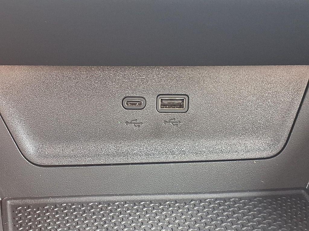 new 2026 Chevrolet Equinox car, priced at $28,095